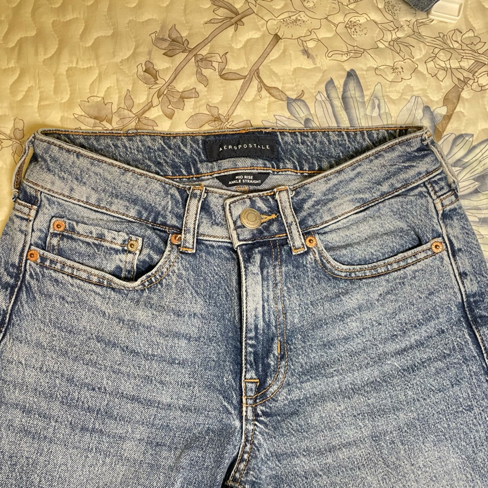Aéropostale mid rise blue jeans